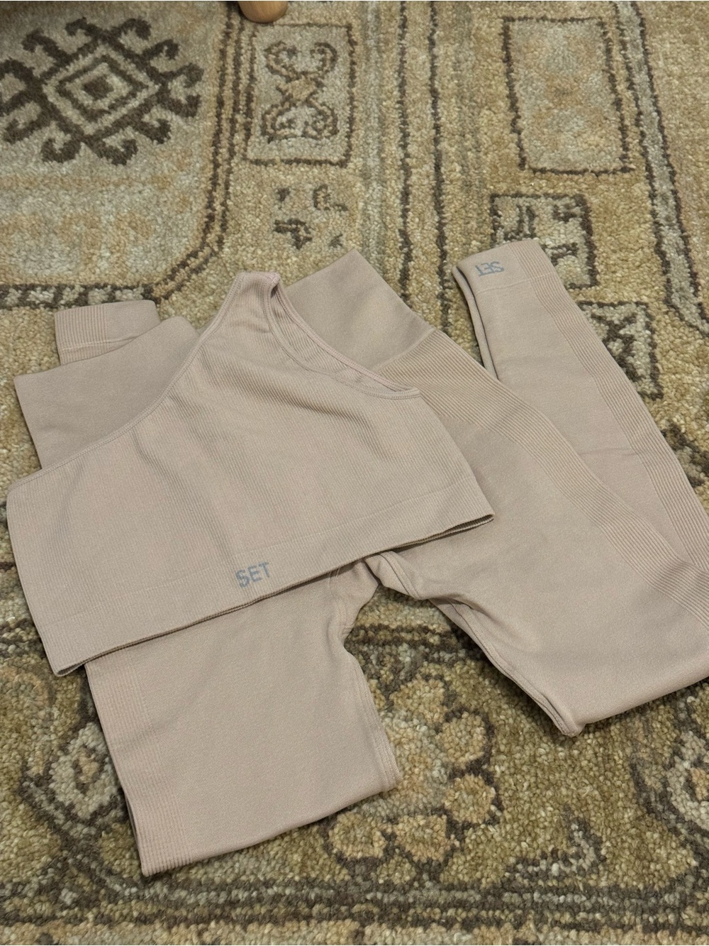 SET Ribbed Seamless Nude/Light Pink Activewear Set